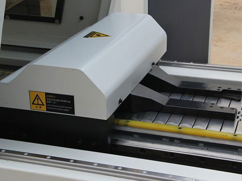 detalles-de-máquina-cnc-punzonado-barras