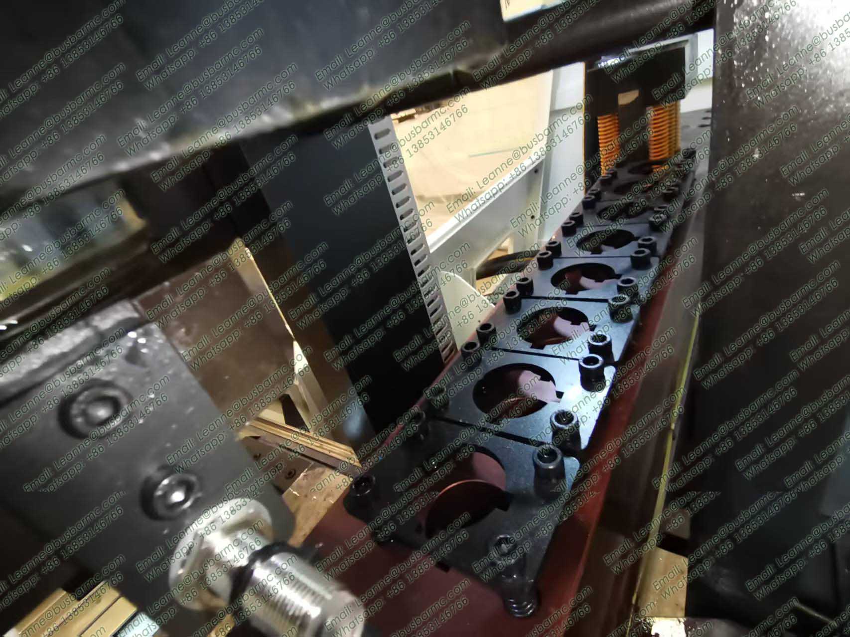 máquina CNC de punzonado de barras colectoras detalles